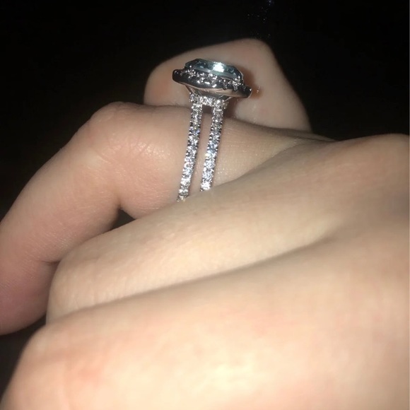 Ring - Picture 2 of 3